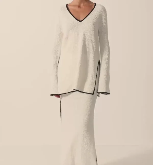Organic Cotton Autumn Embossed V-neck There Are Gaps on the Sides Cotton Shirt