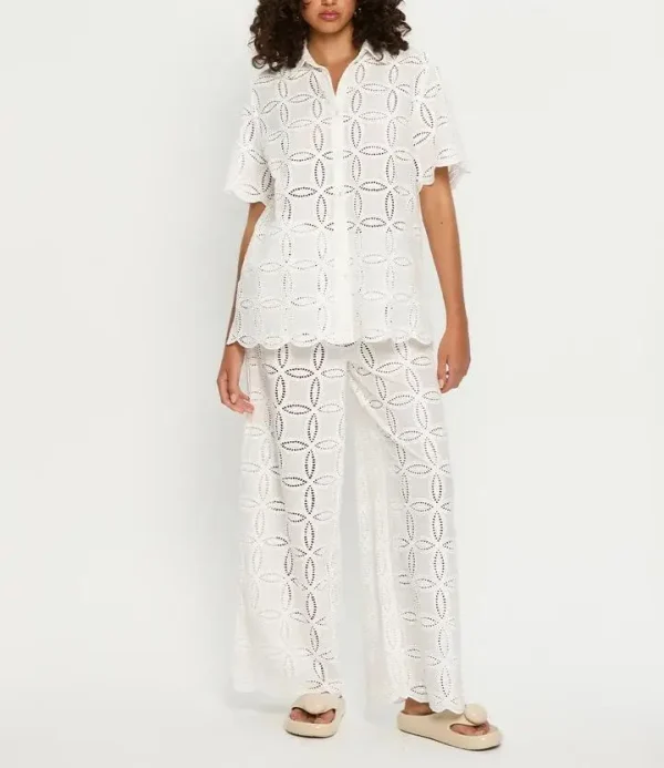 New Arrival Women White Short Sleeve Shirt Hollow Out Stylish Vacation Wear Blouse - Image 2