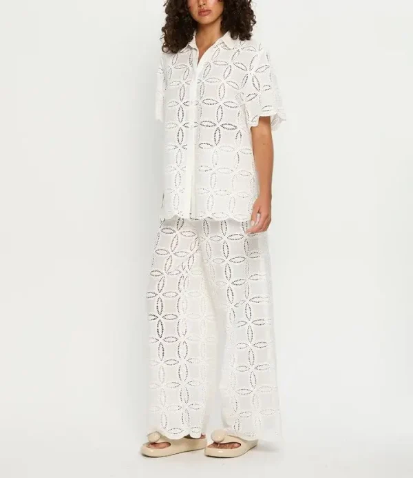 New Arrival Women White Short Sleeve Shirt Hollow Out Stylish Vacation Wear Blouse - Image 4