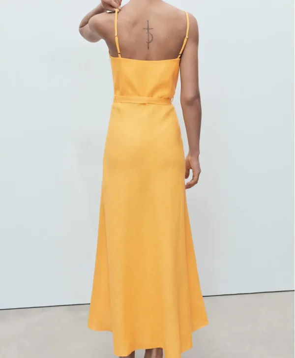 Classic High-quality Yellow Fine-stringed Halter Dress with a Waist Belt on the Waist  Classic Halter-style Linen Dress - Image 3