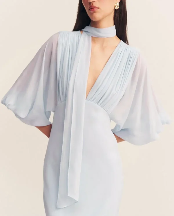 Elegant Light Blue Chiffon Maxi Dress with v-neck Suited  Fashion Parties Dress